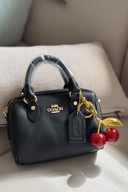 شنطة - MINI Coach / الترند شامل الكرزة  - اسود